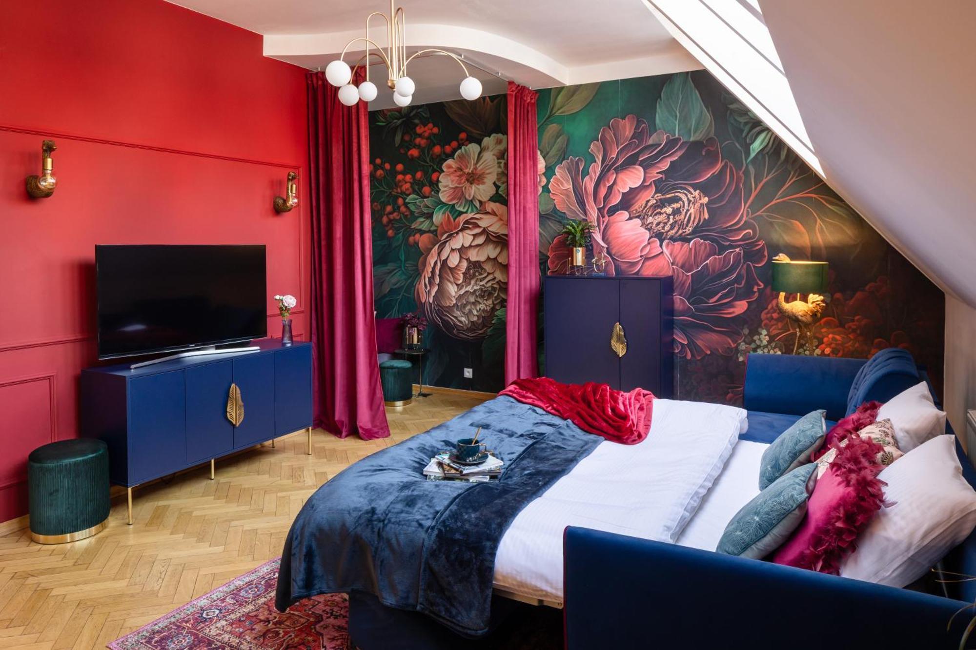 Decadent Art Deco Balcony Apartment In Old Town Prague Exterior photo