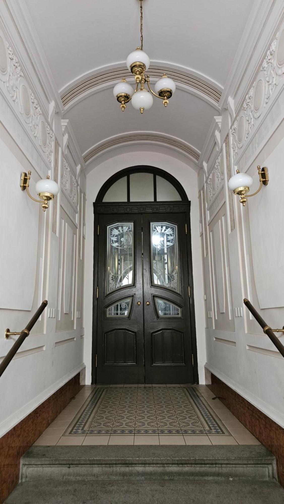 Decadent Art Deco Balcony Apartment In Old Town Prague Exterior photo